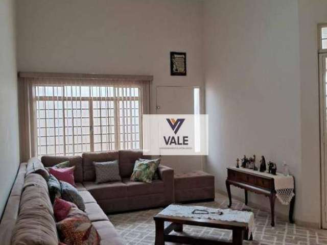 Casa com 3 dormitórios para alugar, 201 m² por R$ 4.500/mês - Vila Bandeirantes - Araçatuba/SP