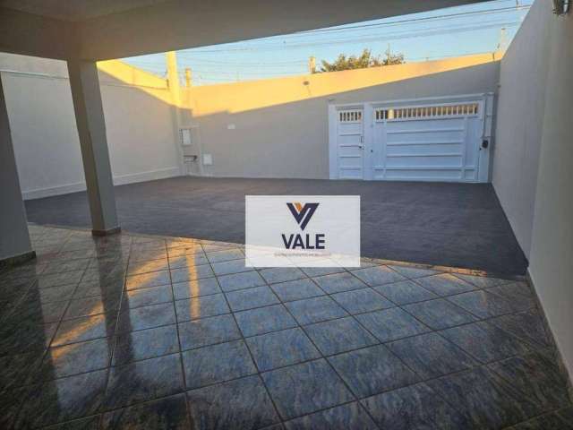 Casa com 3 dormitórios, 200 m² - venda por R$ 450.000,00 ou aluguel por R$ 2.700,00/mês - Ipanema - Araçatuba/SP