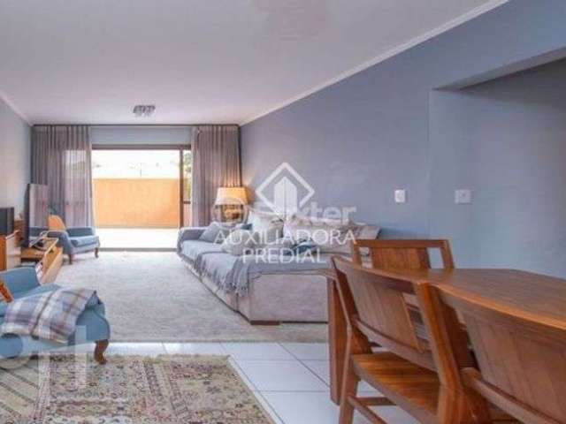 Vendo apartamento com pátio e 2 vagas garagem 84m² com 2 quartos Vila Ipiranga - Porto Alegre - RS