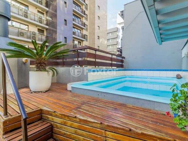 Apartamento para venda com 260 m², 3 quartos, lareira , sacada e 3 vagas coberta com depósito.