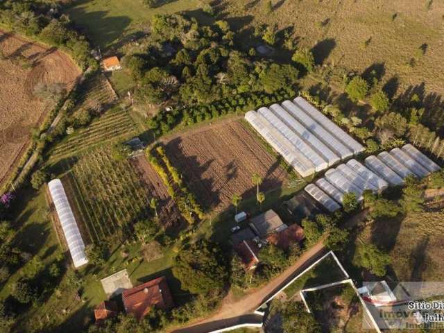 Sítio para Venda em Itapetininga, Vila Sottemo, 4 dormitórios, 2 suítes, 3 banheiros, 4 vagas