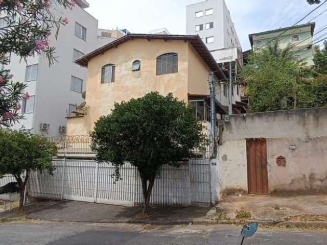 Casa Geminada com 3 quartos à venda em Belo Horizonte