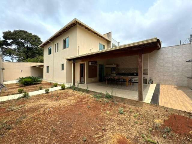 Casa para Venda em Belo Horizonte, Trevo, 3 dormitórios, 1 suíte, 3 banheiros, 4 vagas