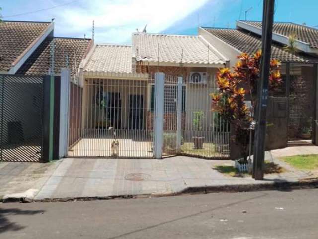 Casa com 2 quartos à venda na Rua Nestor Narcizo de Souza, 482, Jardim Licce, Maringá por R$ 450.000