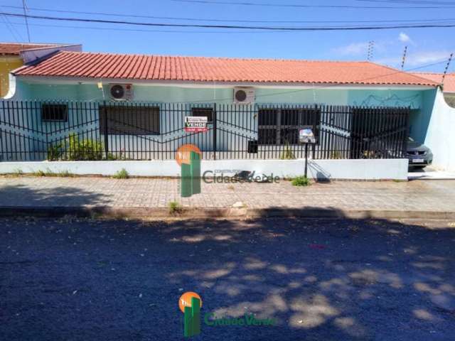 Casa com 2 quartos à venda na Rua Rio Azul, 268, Jardim Oásis, Maringá por R$ 560.000