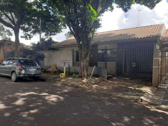 Casa com 3 quartos à venda na Rua Pioneira Guilhermina Mazolini, 673, Jardim Piata, Maringá por R$ 425.000