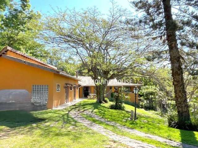 Chácara com 3 dormitórios à venda, 1238 m² por R$ 980.000,00 - Condomínio Clube de Campo Valinhos - Valinhos/SP