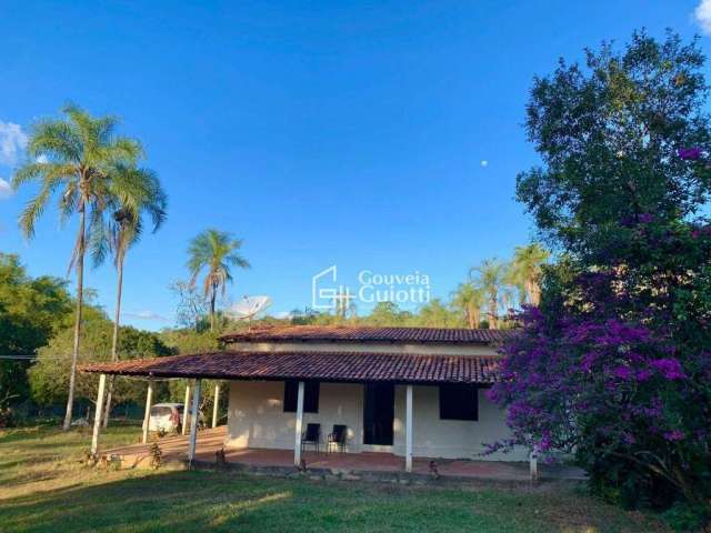 Chácara em Abadiânia: 9 Alqueires com Casa Sede, Rio, Cachoeira