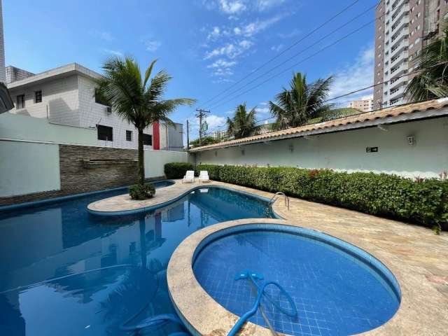 Sobrado triplex em Condomínio para Venda no bairro Canto do Forte, localizado na cidade de Praia Grande / SP.