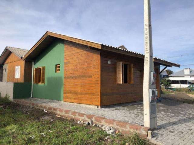 CASA 2 DORMITÓRIOS à venda no Bairro São José com 55 m² de área privativa - 2 vagas de garagem