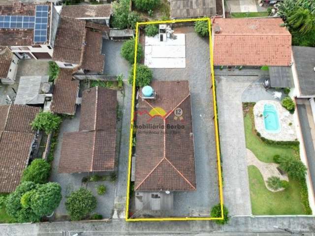 11798 - Amplo Terreno com Área Total de 600 m² no Bairro Floresta