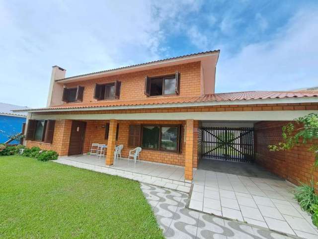 Casa para Venda em Cidreira, centro, 5 dormitórios, 1 suíte, 3 banheiros, 3 vagas