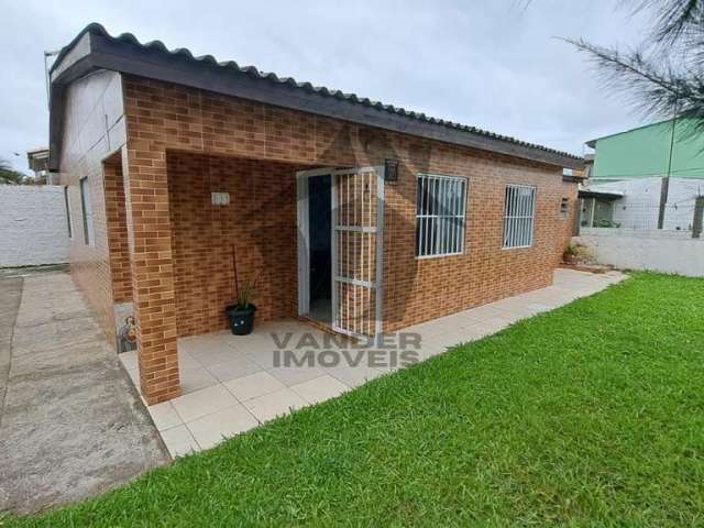 Casa para Venda em Cidreira, centro, 3 dormitórios, 2 banheiros, 1 vaga