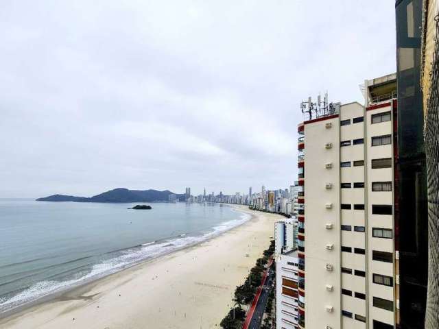 Oportunidade Única: Apartamento de 211 m² Frente Mar com Sacada Gourmet!