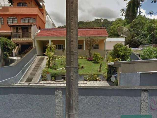 Casa com 3 dormitórios à venda, 134 m² por R$ 1.800.000,00 - São Pedro - Teresópolis/RJ