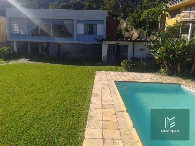 Casa com 4 dormitórios à venda, 161 m² por R$ 1.200.000,00 - Carlos Guinle - Teresópolis/RJ