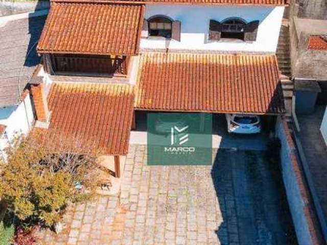 Casa com 3 dormitórios à venda, 238 m² por R$ 1.500.000,00 - Tijuca - Teresópolis/RJ