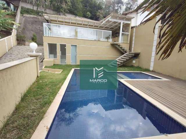 Casa com 3 dormitórios à venda, 200 m² por R$ 1.690.000,00 - Itaipava - Petrópolis/RJ