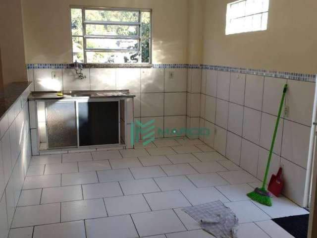 Casa com 2 dormitórios para alugar, 70 m² por R$ 1.570,00/mês - Cascata Guarani - Teresópolis/RJ