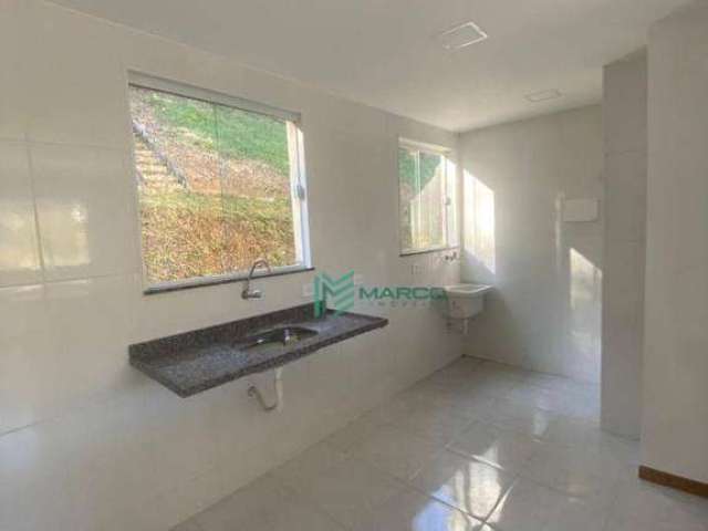 Apartamento com 2 dormitórios à venda, 47 m² por R$ 260.000 - Albuquerque - Teresópolis/RJ