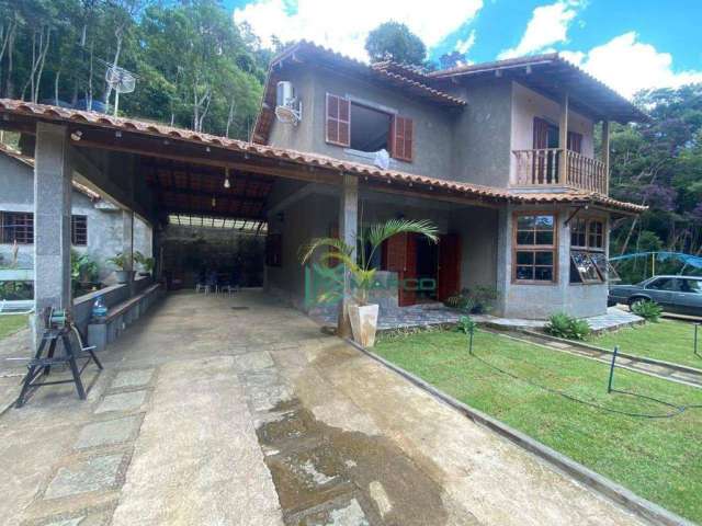 Casa com 3 dormitórios, 200 m² - venda por R$ 550.000 ou aluguel por R$ 2.549/mês - Parque do Imbui - Teresópolis/RJ