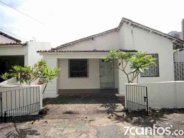 Casa com 3 quartos para alugar na Rua Tibúrcio Cavalcante, Dionisio Torres, Fortaleza, 120 m2 por R$ 2.700