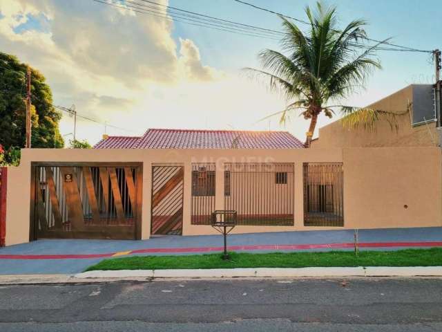 Casa para Venda em Campo Grande, Vila Sílvia Regina, 4 dormitórios, 1 suíte, 2 banheiros, 4 vagas