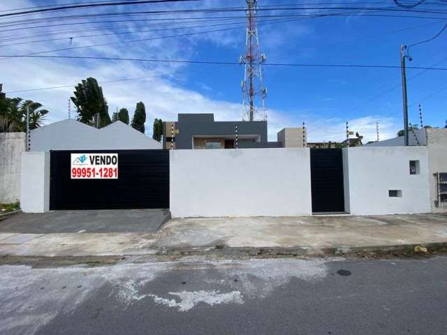 Construção nova, fino acabamento, lote medindo 14m x 34m, frente para o nascente (sombra)