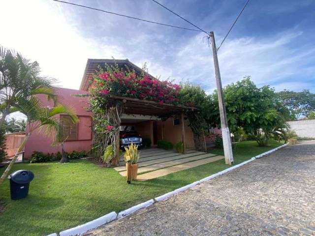 Belíssima casa térrea com 3 suítes e piscina