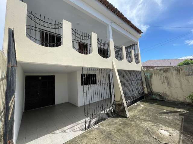 Casa duplex, 8 x 25 - 5 quartos e 3 vagas - Hermes Pereira - Barra do Ceará