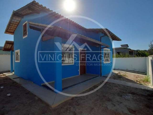 Casa para Venda em Rio das Ostras, Mar do Norte, 2 dormitórios, 1 suíte, 1 banheiro, 2 vagas