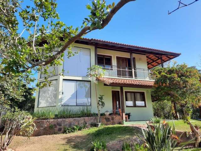 Casa em condomínio com 3 dormitórios na Lagoa da Conceição em meio a natureza- Florianópolis/SC