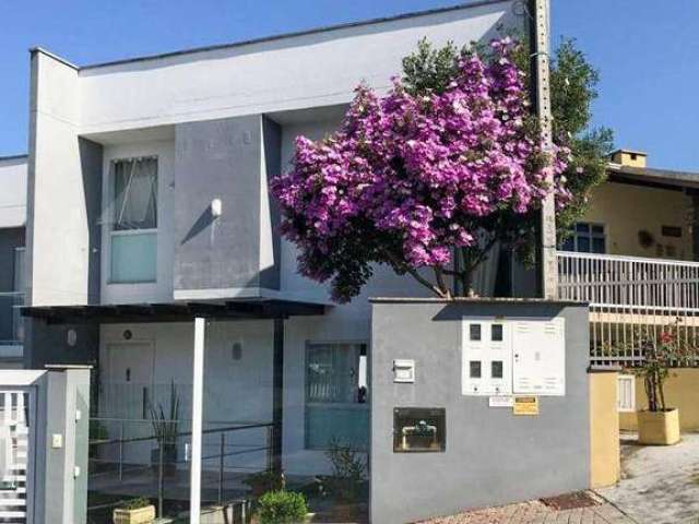 Casa com 3 dormitórios, sendo 1 suíte à venda, 148 m² por R$ 590.000 - Velha Central - Blumenau/SC