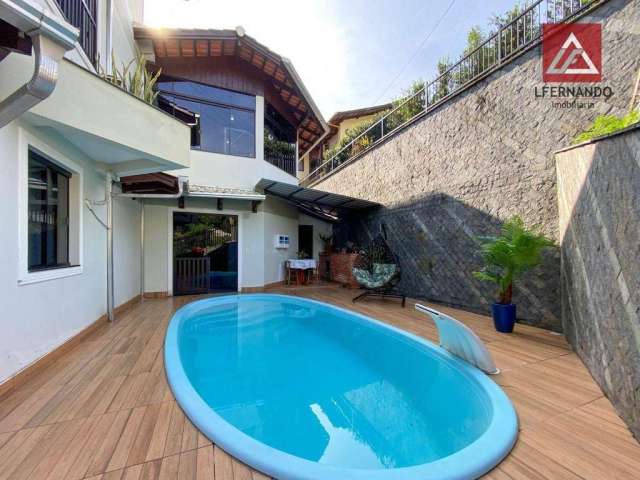 Casa com 6 dormitórios, sendo 3 suítes à venda, 374 m² por R$ 1.100.000 - Garcia - Blumenau/SC