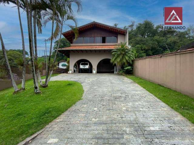 Casa com 3 dormitórios, sendo 1 suíte à venda, 261 m² por R$ 1.350.000 - Velha - Blumenau/SC