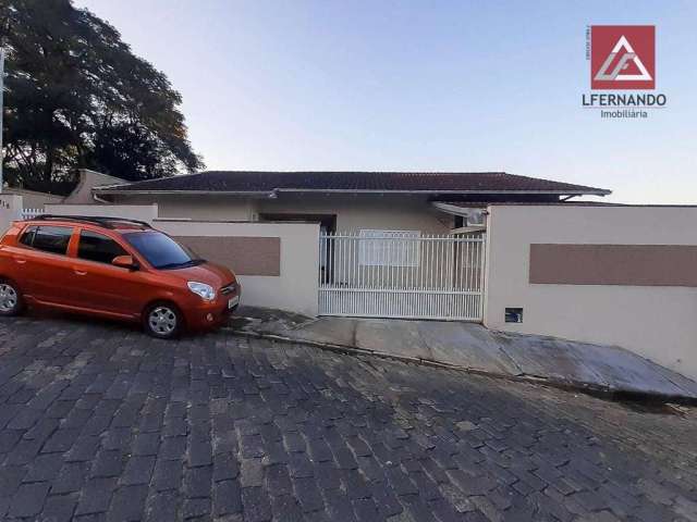 Casa com 3 dormitórios, sendo 1 suíte à venda, 280 m² por R$ 750.000 - Boa Vista - Blumenau/SC