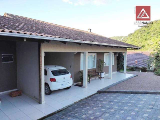 Casa com 4 dormitórios, sendo 2 suítes à venda, 308 m² por R$ 720.000 - Tribess - Blumenau/SC