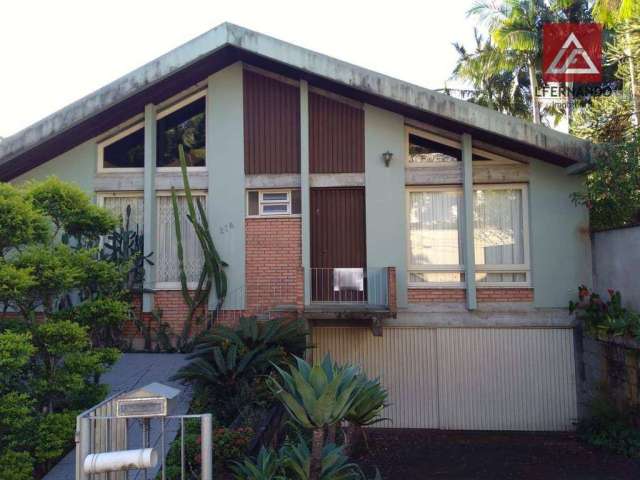 Casa com 3 dormitórios, sendo 1 suíte à venda, 250 m² por R$ 1.500.000 - Centro - Blumenau/SC