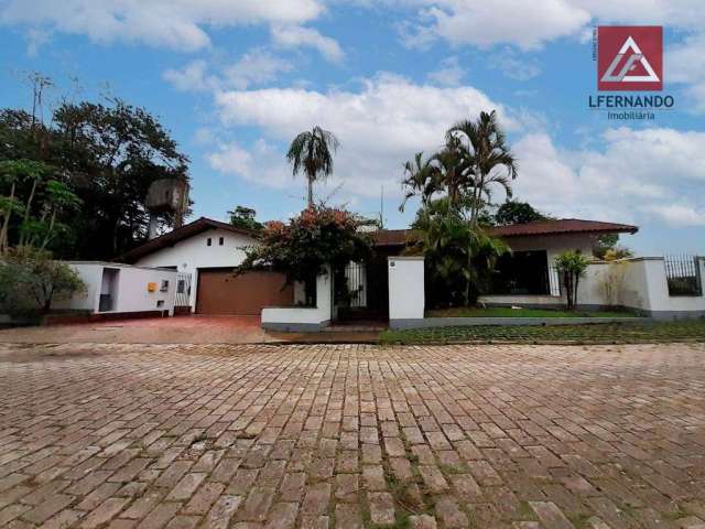 Casa com 4 dormitórios, sendo 2 suítes à venda, 494 m² por R$ 2.000.000 - Centro - Blumenau/SC