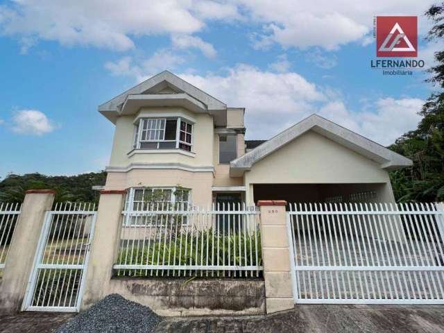 Casa com 4 dormitórios, sendo 2 suítes à venda, 480 m² por R$ 1.600.000 - Garcia - Blumenau/SC