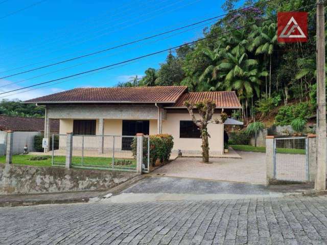 Casa com 4 dormitórios, sendo 2 suítes à venda, 244 m² por R$ 700.000 - Fortaleza - Blumenau/SC