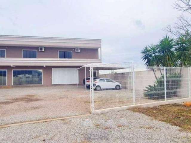 Casa com 3 dormitórios, sendo 2 suítes à venda, 300 m² por R$ 1.200.000 - Sete de Setembro - Gaspar/SC