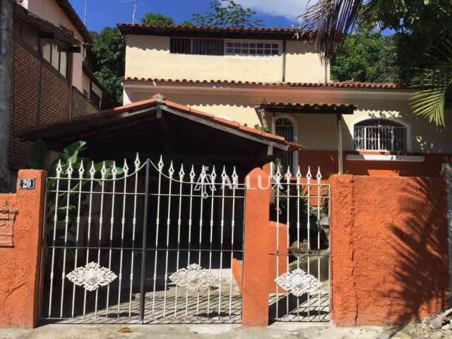 Casa com 5 quartos à venda, 350 m² por R$ 800. - Vila Progresso - Niterói/RJ