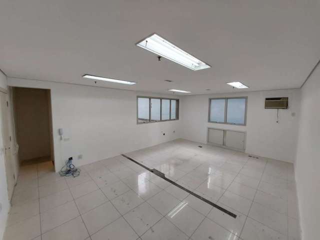 Sala 41M², 1 Banheiro, Ar Condicionado, Piso Frio.