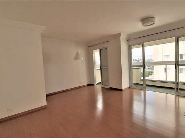 Apartamento Tatuapé, 2 dormitórios, 1 suite, com armários, sala ampliada incluindo o terceiro dormitório.