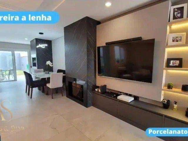 Sobrado com 3 dormitórios à venda por R$ 890.000,00 - Vila Ipiranga - Porto Alegre/RS