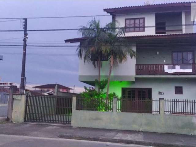 Sobrado Padrão no Bairro Fátima