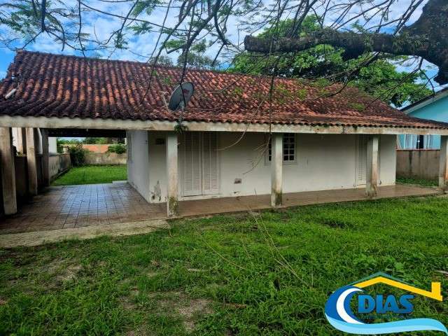 Casa com 3 quartos à venda no Pontal do Sul, Pontal do Paraná  por R$ 350.000