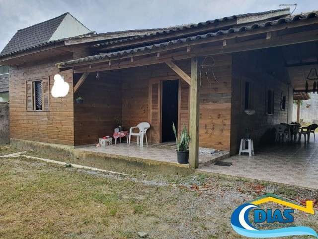 Casa com 2 quartos à venda no Pontal do Sul, Pontal do Paraná  por R$ 265.000