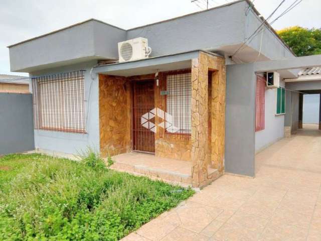 Duas casas em terreno amplo Niterói Canoas